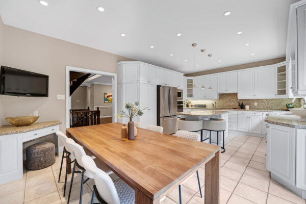 88-Garnier-Court-Toronto-Web-Salisbury-35