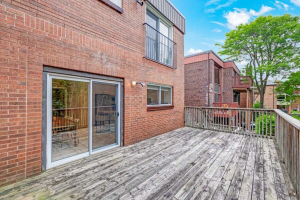 88-Garnier-Court-Toronto-Web-Salisbury-39