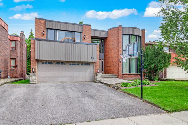 88-Garnier-Court-Toronto-Web-Salisbury-4