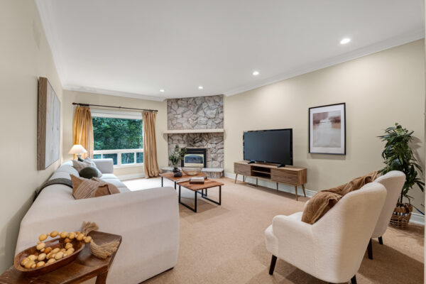 88-Garnier-Court-Toronto-Web-Salisbury-42