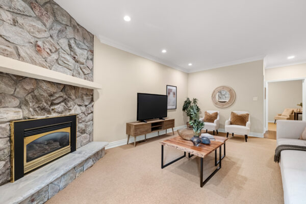 88-Garnier-Court-Toronto-Web-Salisbury-44