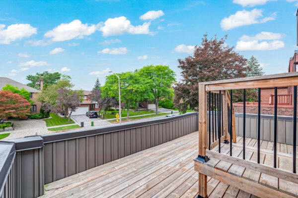 88-Garnier-Court-Toronto-Web-Salisbury-78