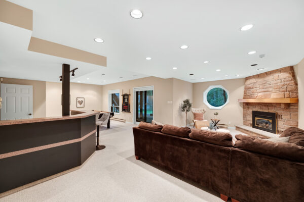 88-Garnier-Court-Toronto-Web-Salisbury-92