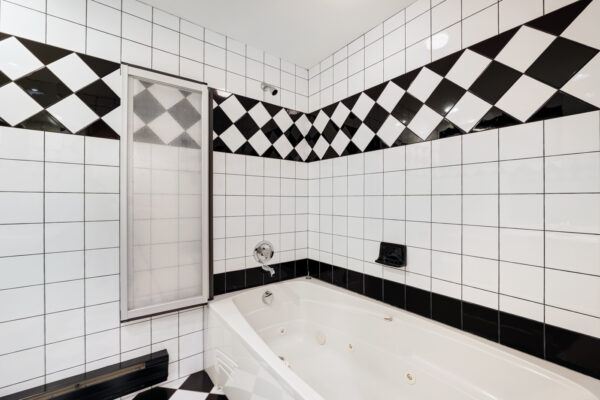 88-Garnier-Court-Toronto-Web-Salisbury-99