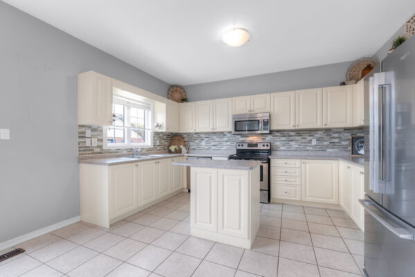 1-Hare-Farm-Gate-Stouffville-Web-Salisbury-19