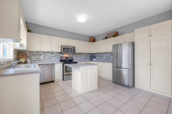 1-Hare-Farm-Gate-Stouffville-Web-Salisbury-21