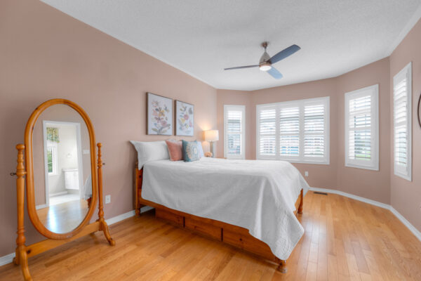1-Hare-Farm-Gate-Stouffville-Web-Salisbury-26
