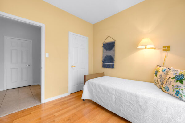 1-Hare-Farm-Gate-Stouffville-Web-Salisbury-34