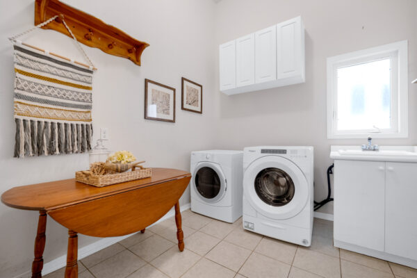 1-Hare-Farm-Gate-Stouffville-Web-Salisbury-38