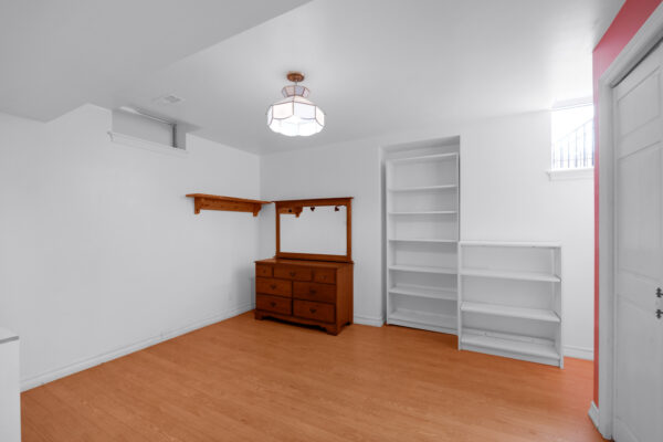 1-Hare-Farm-Gate-Stouffville-Web-Salisbury-47