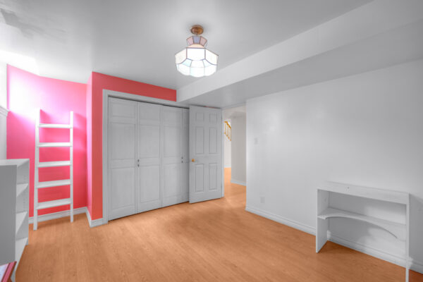 1-Hare-Farm-Gate-Stouffville-Web-Salisbury-48