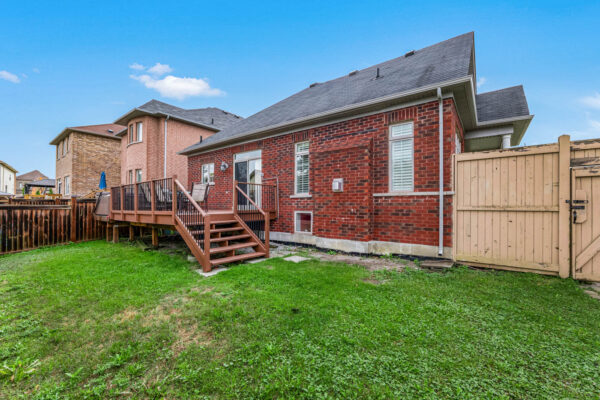 1-Hare-Farm-Gate-Stouffville-Web-Salisbury-67