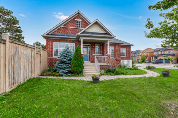 1-Hare-Farm-Gate-Stouffville-Web-Salisbury-7