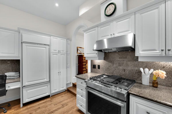 104-Pleasant-Boulevard-Toronto-Web-Salisbury-18