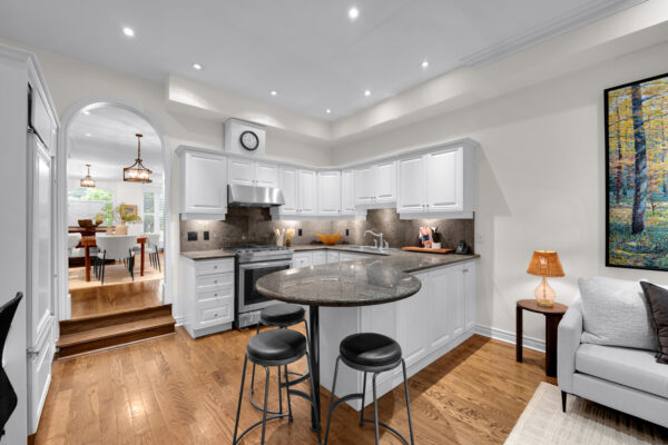 104-Pleasant-Boulevard-Toronto-Web-Salisbury-19