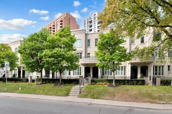 104-Pleasant-Boulevard-Toronto-Web-Salisbury-2