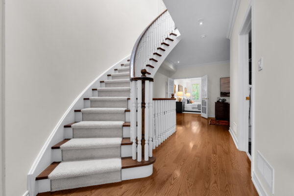 104-Pleasant-Boulevard-Toronto-Web-Salisbury-40