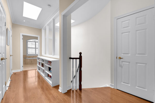 104-Pleasant-Boulevard-Toronto-Web-Salisbury-41