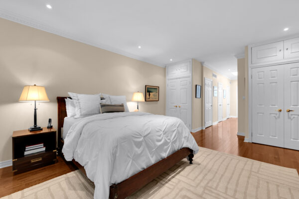 104-Pleasant-Boulevard-Toronto-Web-Salisbury-45