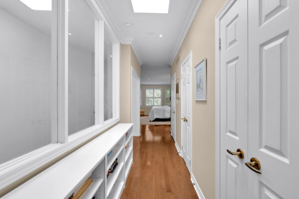 104-Pleasant-Boulevard-Toronto-Web-Salisbury-46