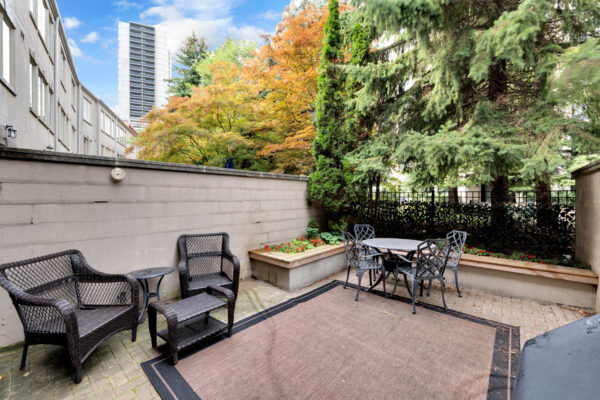 104-Pleasant-Boulevard-Toronto-Web-Salisbury-59