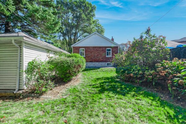 106-Meighen-Avenue-Toronto-Web-Salisbury-23