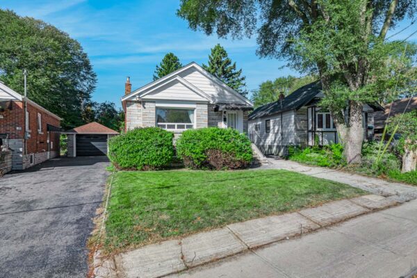 106-Meighen-Avenue-Toronto-Web-Salisbury-7