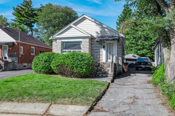 106-Meighen-Avenue-Toronto-Web-Salisbury-9