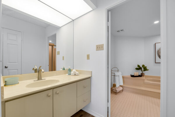 131-Beecroft-Road-#1903-Toronto-Web-Salisbury-30