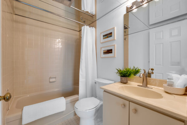 131-Beecroft-Road-#1903-Toronto-Web-Salisbury-42