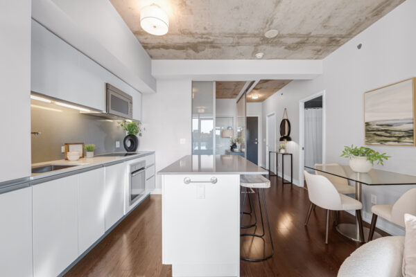 20-Minowan-Miikan-Lane-#418-Toronto-Web-Salisbury-13
