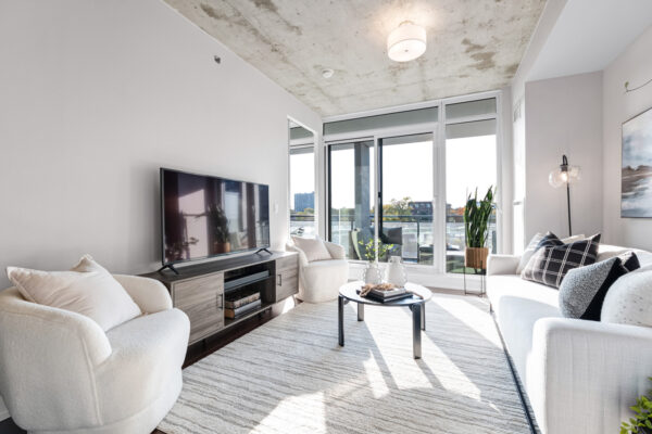 20-Minowan-Miikan-Lane-#418-Toronto-Web-Salisbury-17