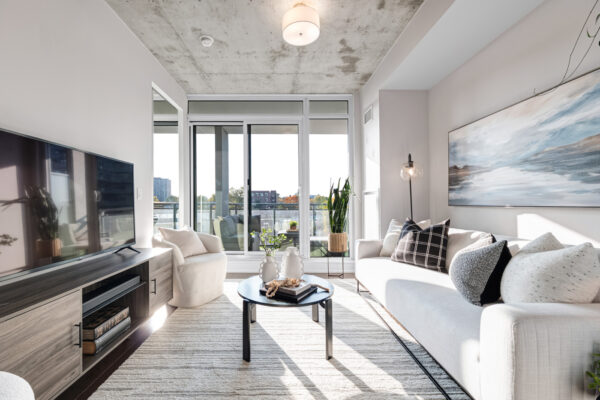 20-Minowan-Miikan-Lane-#418-Toronto-Web-Salisbury-18