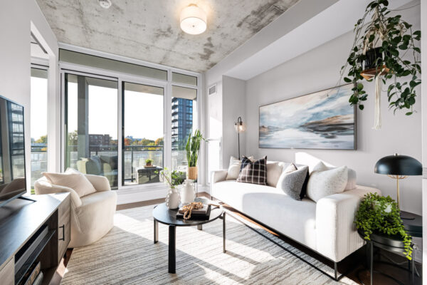 20-Minowan-Miikan-Lane-#418-Toronto-Web-Salisbury-19