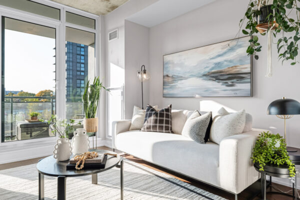 20-Minowan-Miikan-Lane-#418-Toronto-Web-Salisbury-20