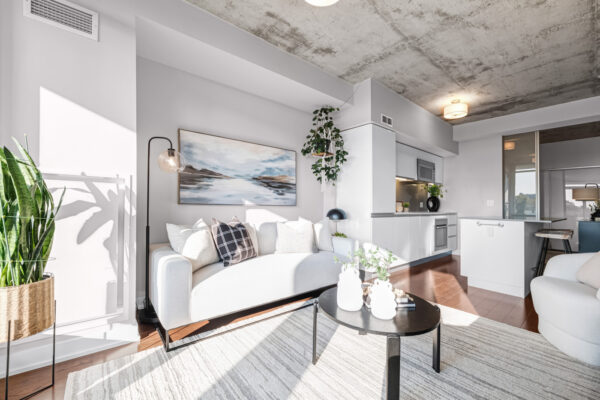 20-Minowan-Miikan-Lane-#418-Toronto-Web-Salisbury-21