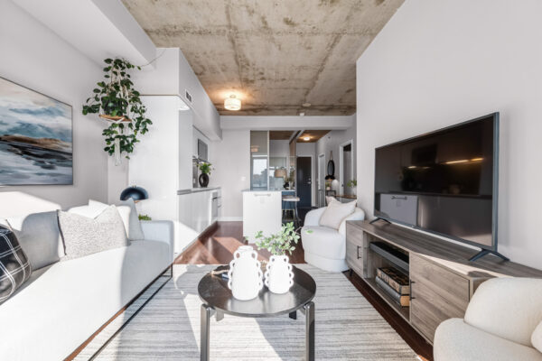 20-Minowan-Miikan-Lane-#418-Toronto-Web-Salisbury-22