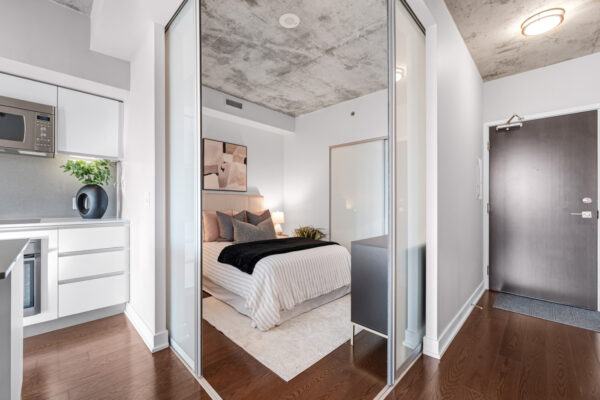 20-Minowan-Miikan-Lane-#418-Toronto-Web-Salisbury-29