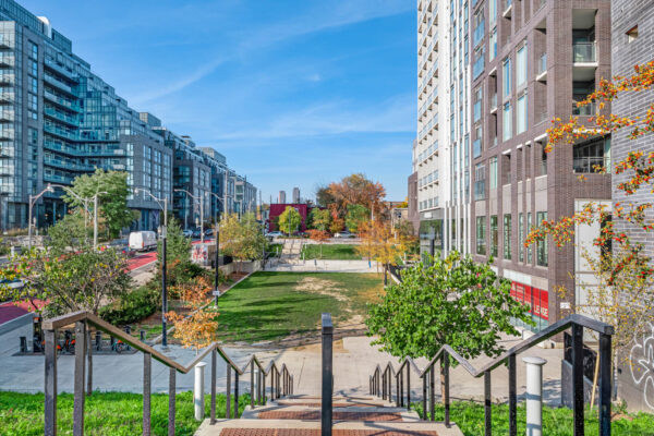 20-Minowan-Miikan-Lane-#418-Toronto-Web-Salisbury-54
