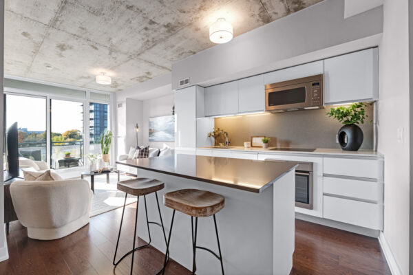 20-Minowan-Miikan-Lane-#418-Toronto-Web-Salisbury-9