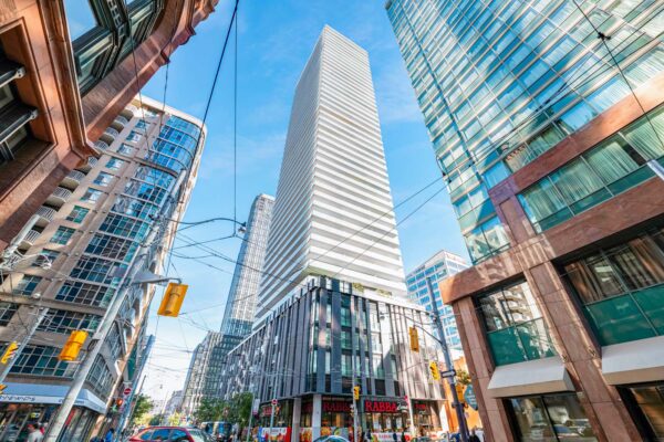 25-Richmond-Street-East-#1212-Toronto-Web-Salisbury-1