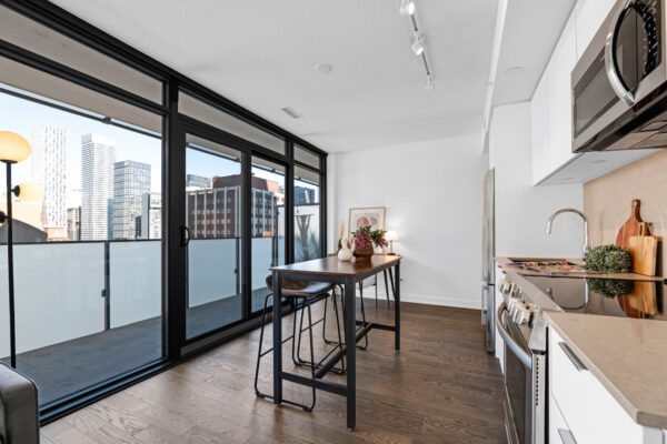 25-Richmond-Street-East-#1212-Toronto-Web-Salisbury-12