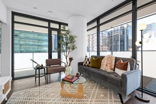 25-Richmond-Street-East-#1212-Toronto-Web-Salisbury-14
