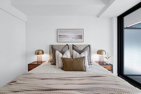 25-Richmond-Street-East-#1212-Toronto-Web-Salisbury-19