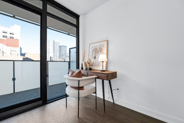 25-Richmond-Street-East-#1212-Toronto-Web-Salisbury-21