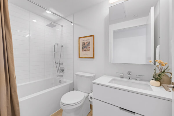 25-Richmond-Street-East-#1212-Toronto-Web-Salisbury-22