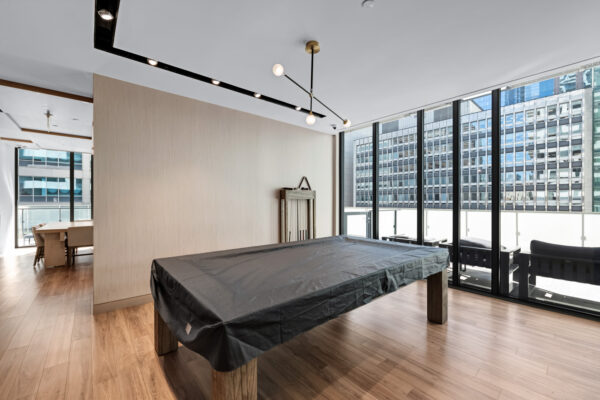 25-Richmond-Street-East-#1212-Toronto-Web-Salisbury-37