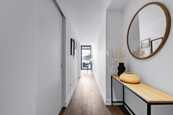 25-Richmond-Street-East-#1212-Toronto-Web-Salisbury-4