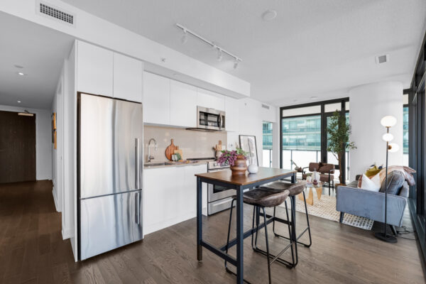 25-Richmond-Street-East-#1212-Toronto-Web-Salisbury-7