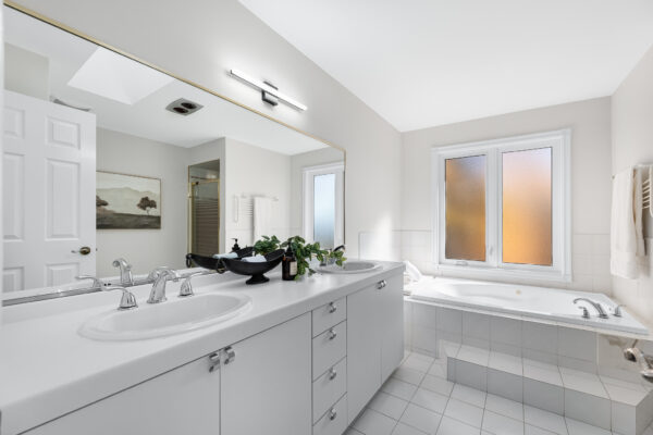 5-Patrick-Boulevard-Toronto-Web-Salisbury-37